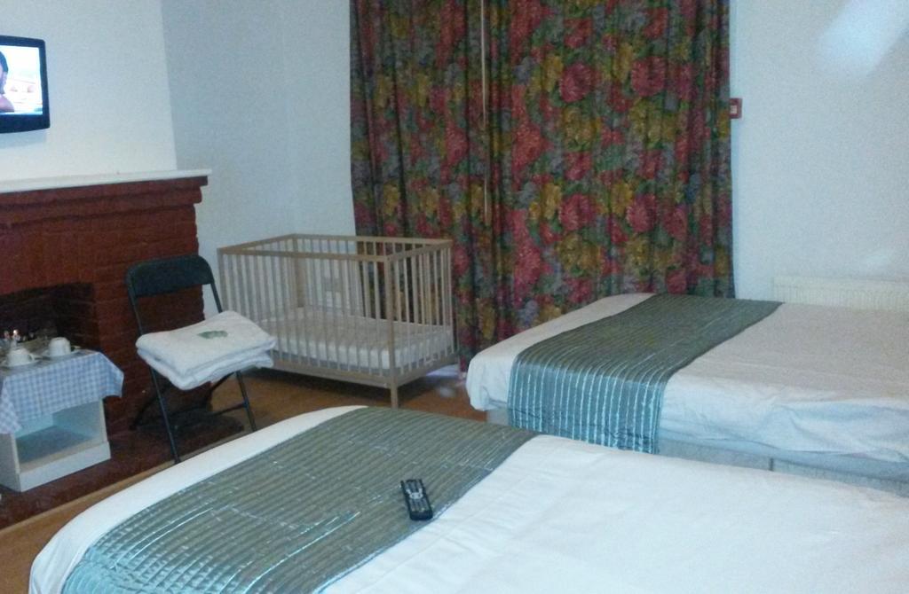 Cedars House Hotel Croydon Chambre photo