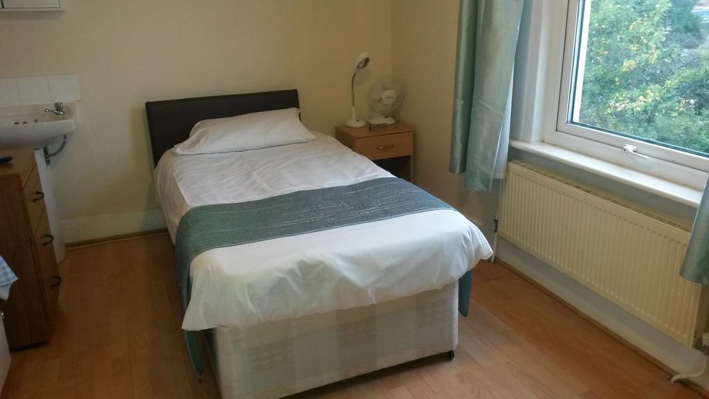 Cedars House Hotel Croydon Chambre photo
